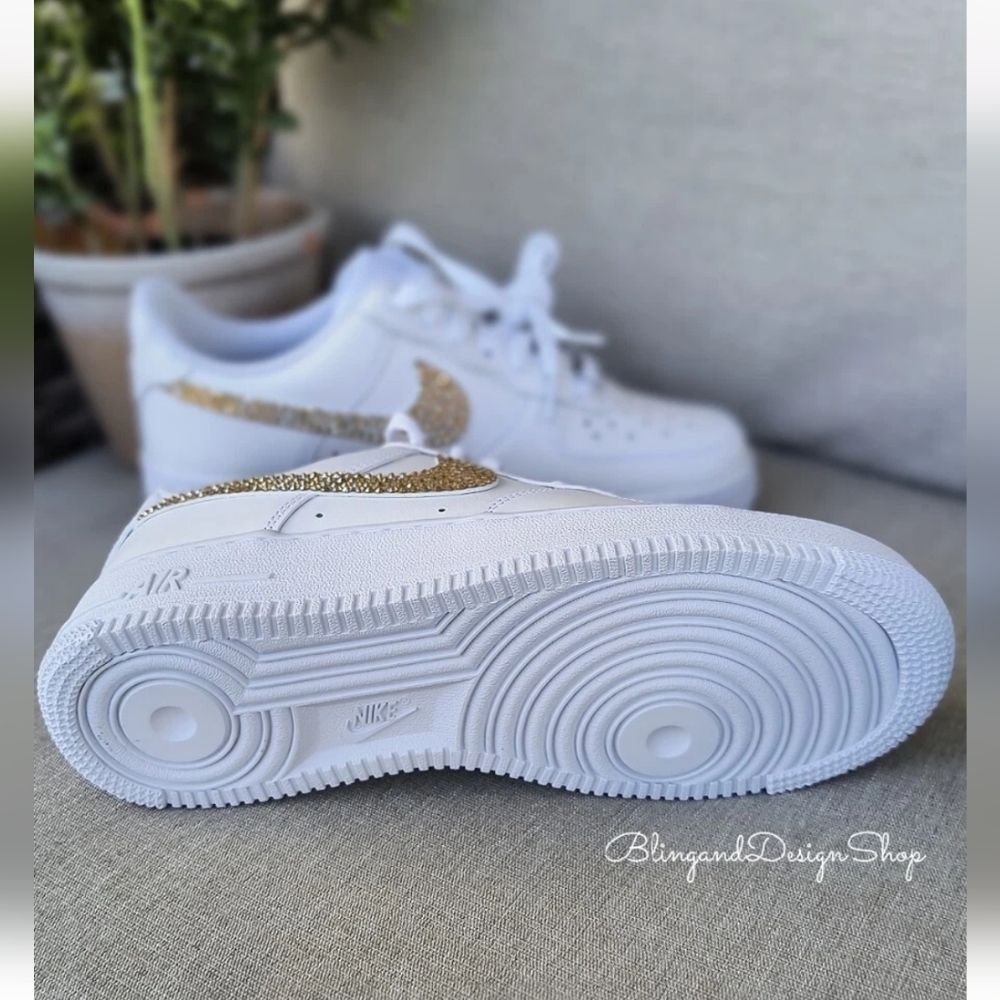 Women's Nike Air Force 1 07 White Sneakers made with Swarovski Crystals - Picture 5 of 8